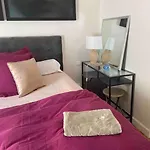 Cosy Montparnasse Boudoir Near Luxembourg Gardens