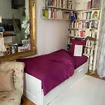 Cosy Montparnasse Boudoir Near Luxembourg Gardens