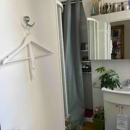 Cosy Montparnasse Boudoir Near Luxembourg Gardens *